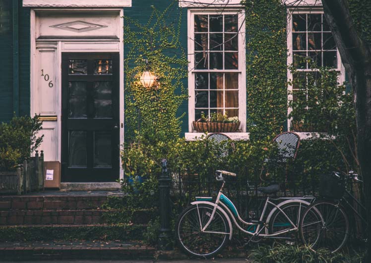 Intriguing house with all the comforts.